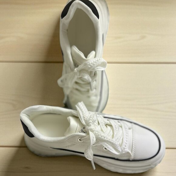 New White Women's Comfortable Sneakers SoftStep Size: 7.5 - Picture 2 of 8